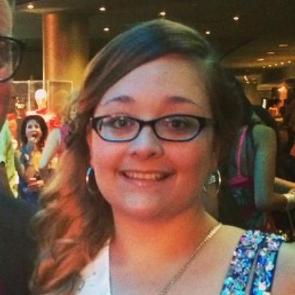 Meet your Posher, Sara - Picture 1 of 1